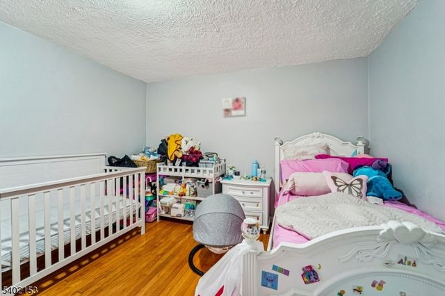 342 Lincoln Ave, Elmwood Park Boro, NJ 07407