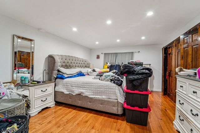 342 Lincoln Ave, Elmwood Park Boro, NJ 07407