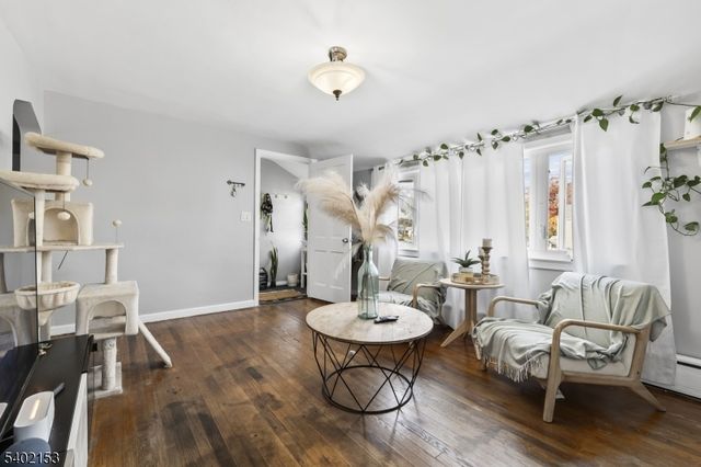 342 Lincoln Ave, Elmwood Park Boro, NJ 07407