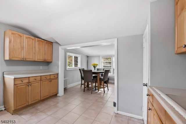 342 Lincoln Ave, Elmwood Park Boro, NJ 07407