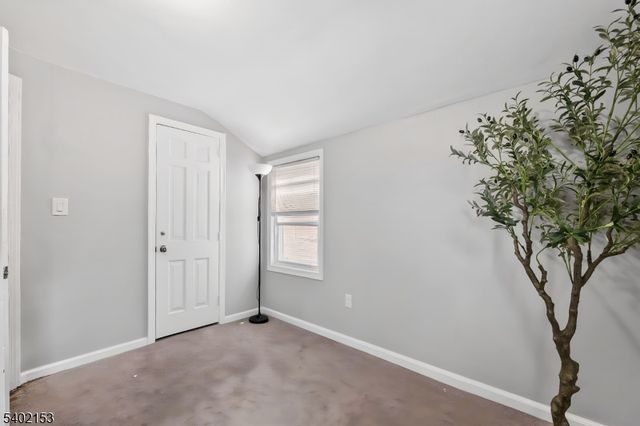 342 Lincoln Ave, Elmwood Park Boro, NJ 07407