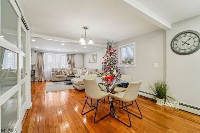 342 Lincoln Ave, Elmwood Park Boro, NJ 07407