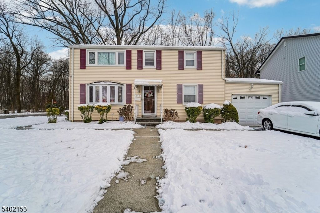 342 Lincoln Ave, Elmwood Park Boro, NJ 07407