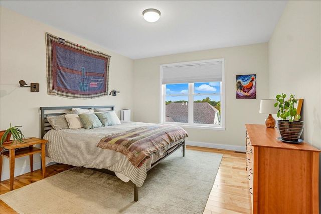 64 Ledge Way, South Burlington, VT 05403