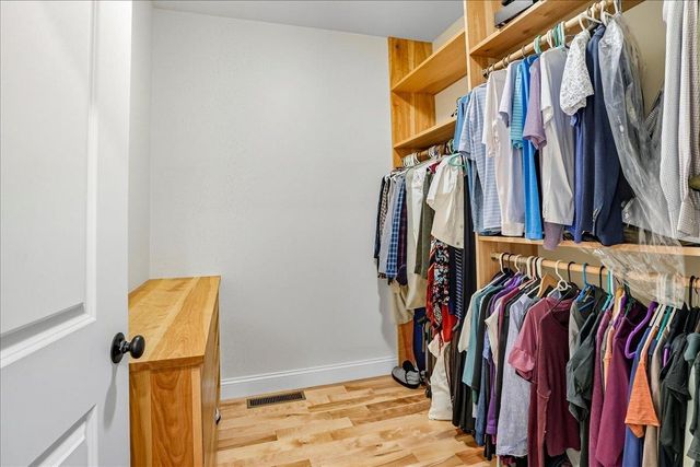 64 Ledge Way, South Burlington, VT 05403