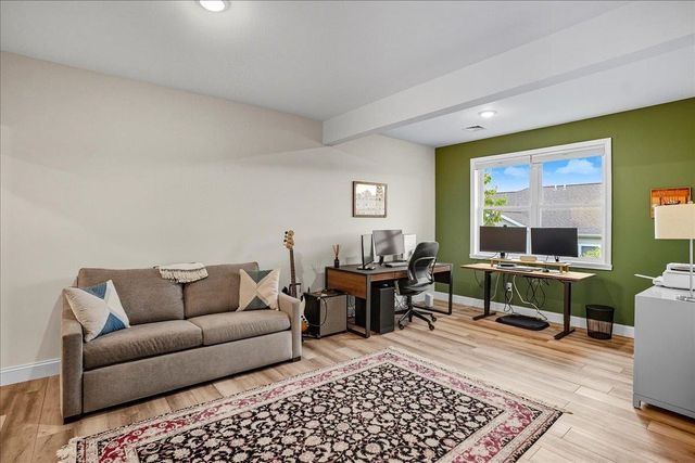 64 Ledge Way, South Burlington, VT 05403