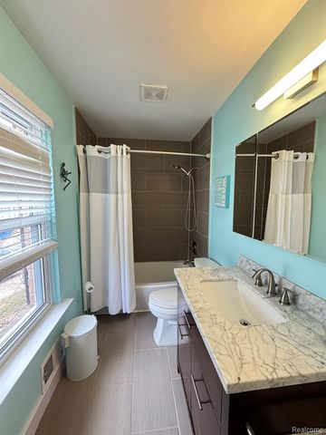 3367 Burbank Drive, Ann Arbor, MI 48105