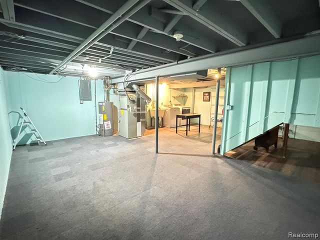 3367 Burbank Drive, Ann Arbor, MI 48105