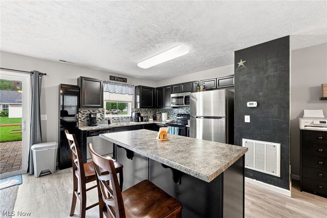 220 Emily Drive, Madison, OH 44057