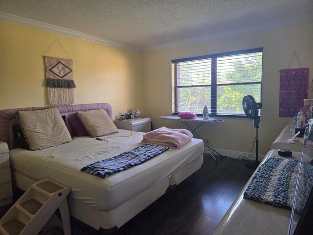 5975 Forest Hill Boulevard, West Palm Beach, FL 33415