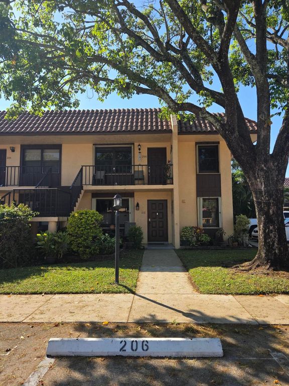 5975 Forest Hill Boulevard, West Palm Beach, FL 33415