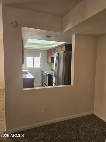 10828 N BILTMORE Drive 118, Phoenix, AZ 85029