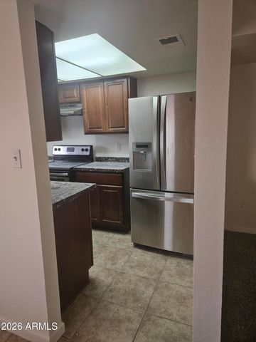 10828 N BILTMORE Drive 118, Phoenix, AZ 85029