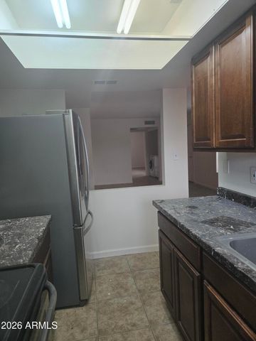 10828 N BILTMORE Drive 118, Phoenix, AZ 85029