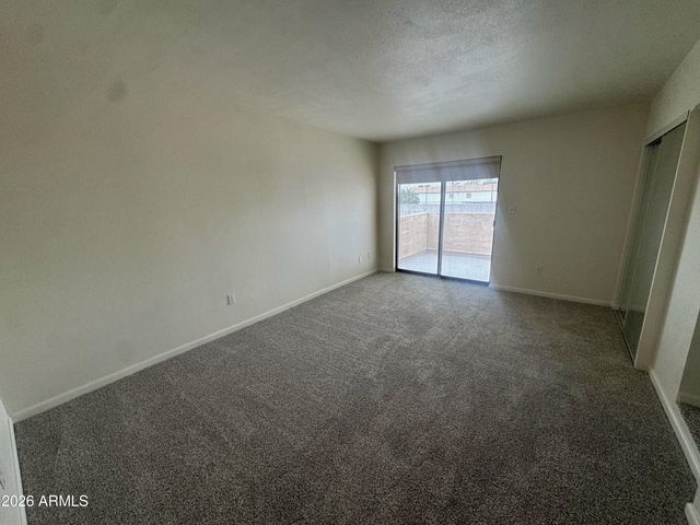 10828 N BILTMORE Drive 118, Phoenix, AZ 85029