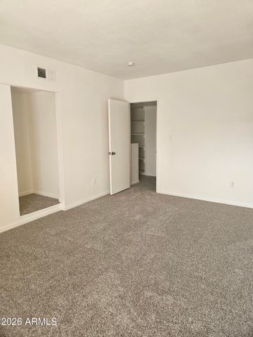 10828 N BILTMORE Drive 118, Phoenix, AZ 85029