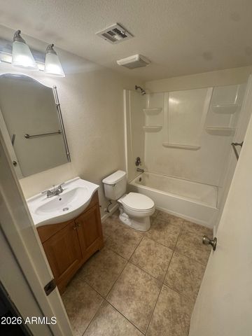 10828 N BILTMORE Drive 118, Phoenix, AZ 85029