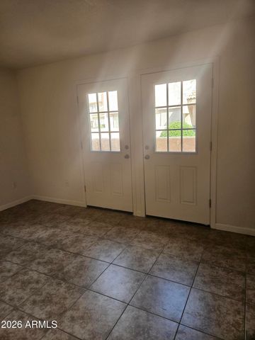 10828 N BILTMORE Drive 118, Phoenix, AZ 85029