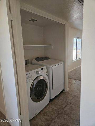 10828 N BILTMORE Drive 118, Phoenix, AZ 85029