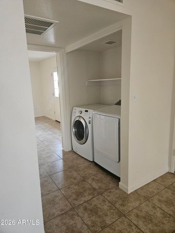 10828 N BILTMORE Drive 118, Phoenix, AZ 85029
