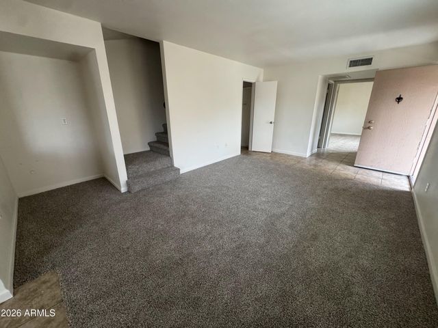 10828 N BILTMORE Drive 118, Phoenix, AZ 85029