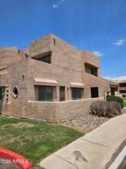 10828 N BILTMORE Drive 118, Phoenix, AZ 85029