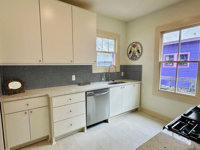 2121 Wisteria St, Baton Rouge, LA 70806