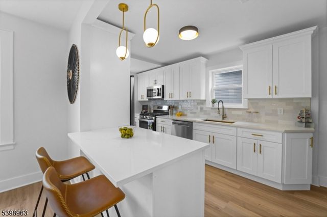 48 Adams St, Irvington Twp., NJ 07111