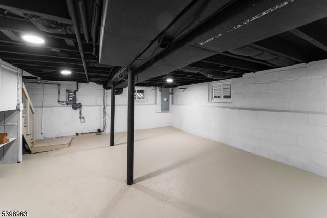 48 Adams St, Irvington Twp., NJ 07111