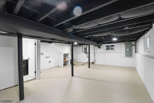 48 Adams St, Irvington Twp., NJ 07111