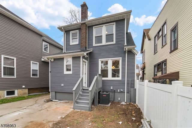 48 Adams St, Irvington Twp., NJ 07111