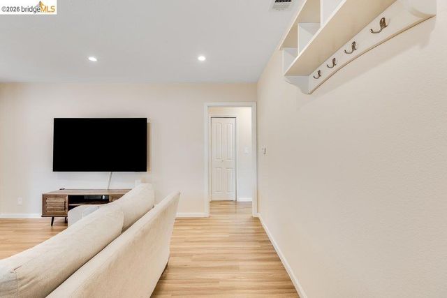 2020 Elinora Dr, Pleasant Hill, CA 94523