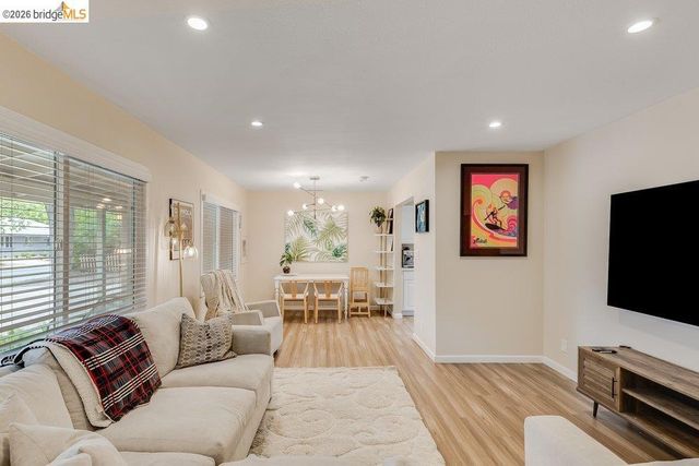 2020 Elinora Dr, Pleasant Hill, CA 94523