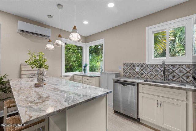 311 Pelican Avenue, Daytona Beach, FL 32118