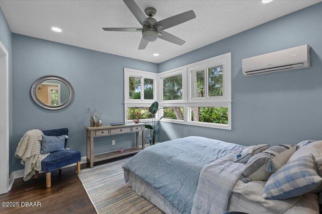 311 Pelican Avenue, Daytona Beach, FL 32118