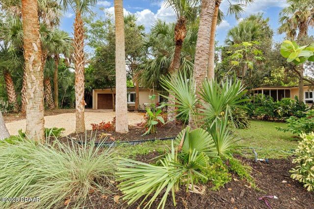 311 Pelican Avenue, Daytona Beach, FL 32118