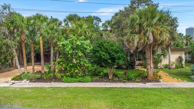 311 Pelican Avenue, Daytona Beach, FL 32118