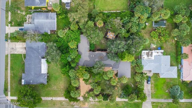 311 Pelican Avenue, Daytona Beach, FL 32118