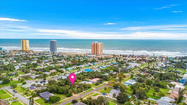 311 Pelican Avenue, Daytona Beach, FL 32118