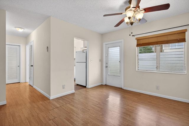 2115 NE 42nd Court 103, Lighthouse Point, FL 33064