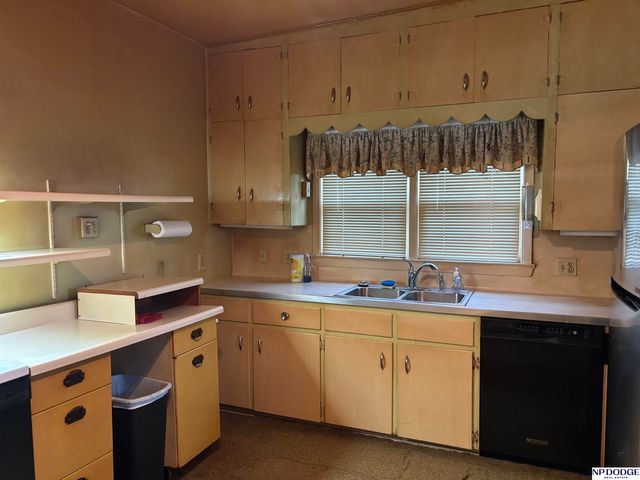 410 S Park Street, Valley, NE 68064