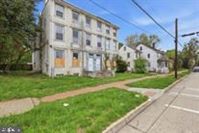 315-317 E BROADWAY, Salem, NJ 08079