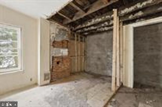 315-317 E BROADWAY, Salem, NJ 08079
