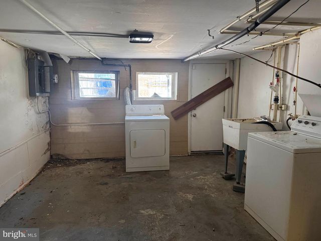 411 ELLWOOD AVE, Baltimore, MD 21224