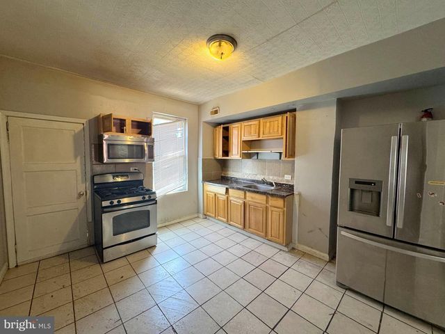 411 ELLWOOD AVE, Baltimore, MD 21224