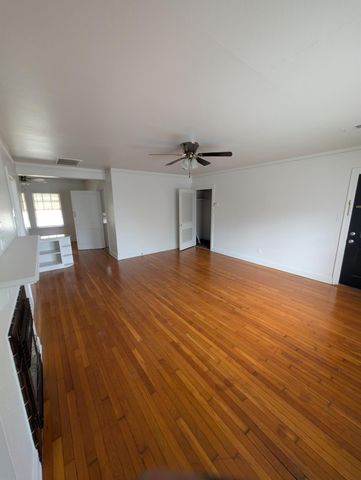5622 Chartres Street 4, Houston, TX 77004