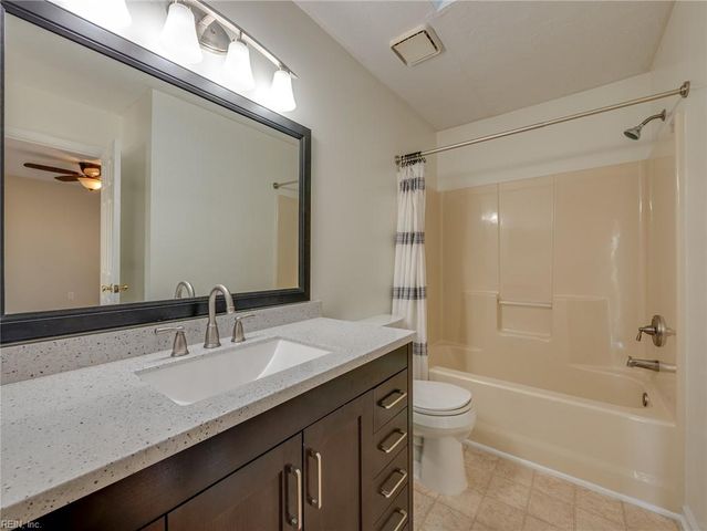 115 Hudgins Farm DR, Yorktown, VA 23692