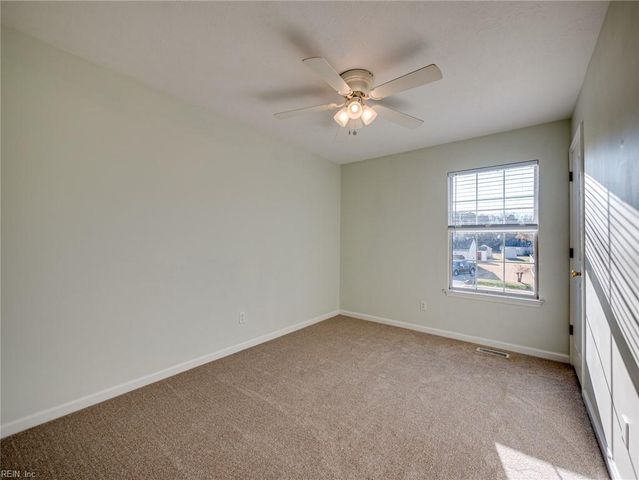 115 Hudgins Farm DR, Yorktown, VA 23692