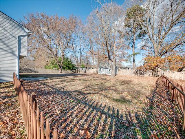 115 Hudgins Farm DR, Yorktown, VA 23692