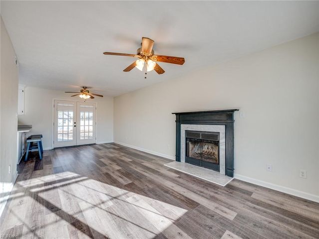 115 Hudgins Farm DR, Yorktown, VA 23692